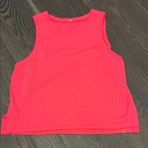 Lululemon train to be tank